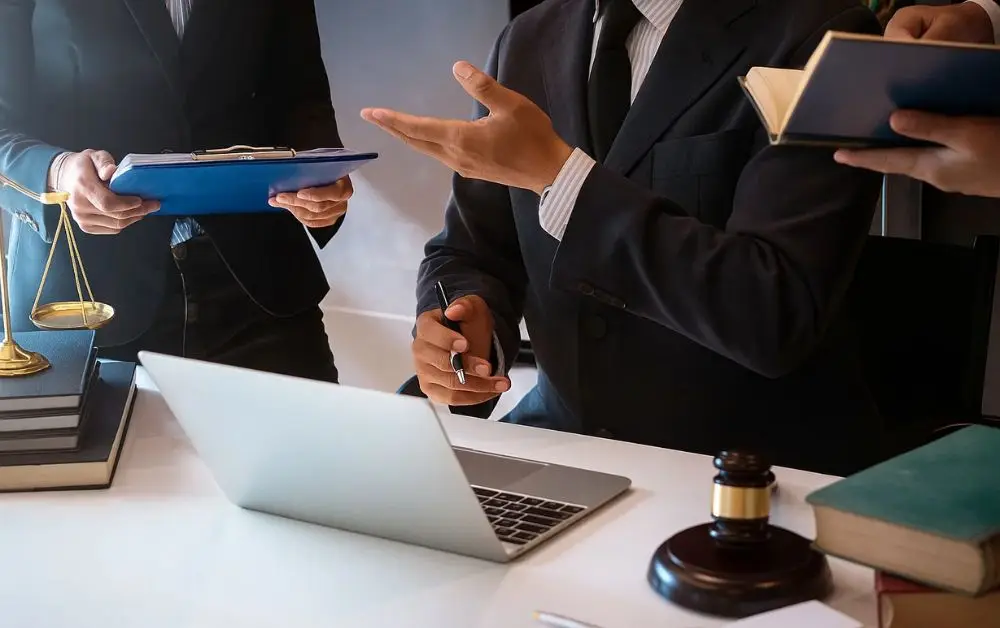 The Role of a Corporate Lawyer in Singapore